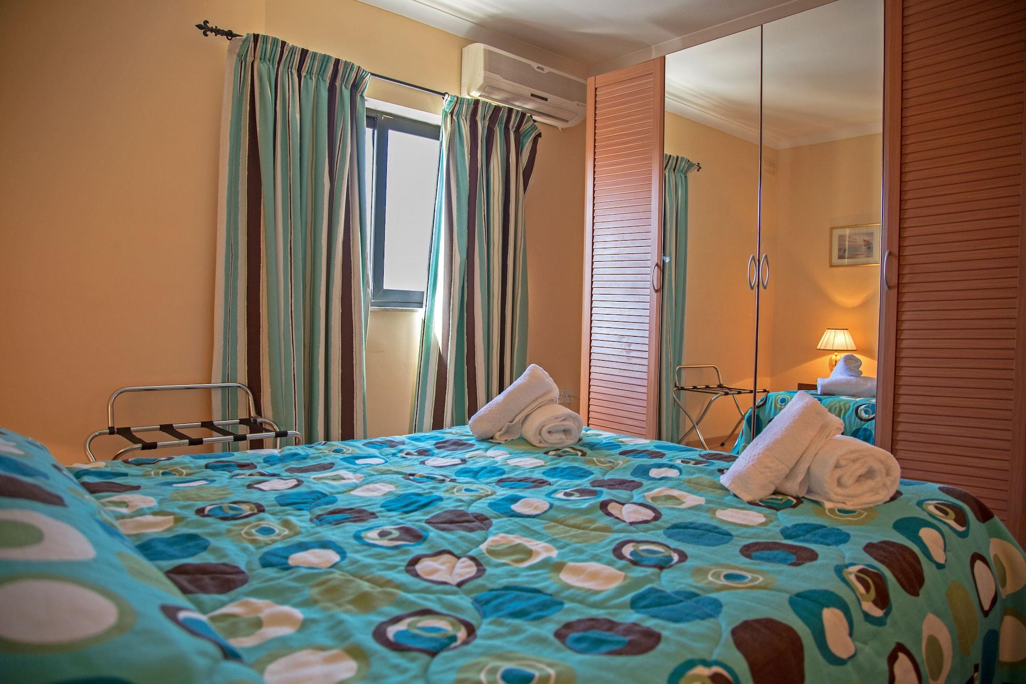 Aparthotel White Dolphin Complex Qawra Exteriér fotografie