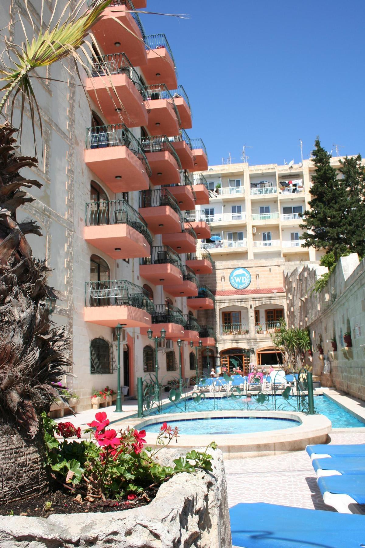 Aparthotel White Dolphin Complex Qawra Exteriér fotografie